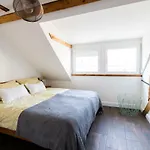 Vintage Meets Moderne *