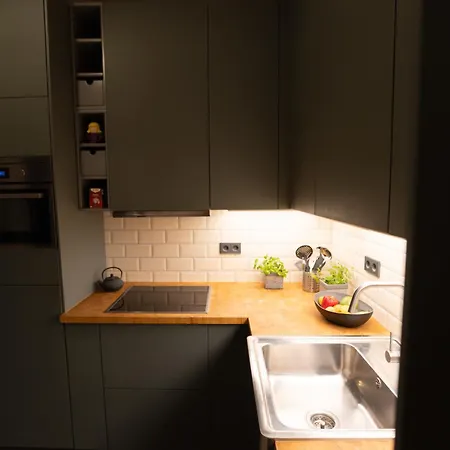 Vintage Meets Moderne