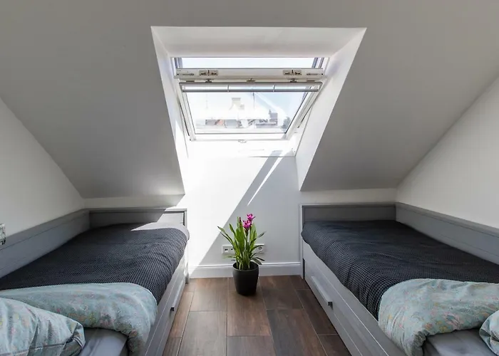 Vintage Meets Moderne